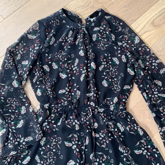 Heartloom Floral Dress - Picture 6 of 6